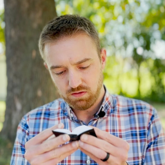 Can you read Tiny Bible without the aid of a magnification lens?