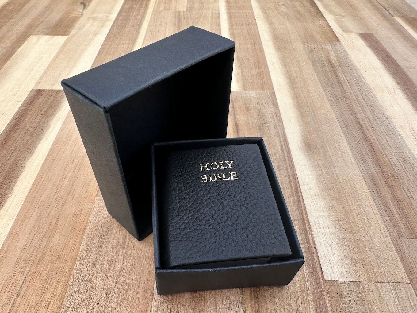 Tiny Bible, Cowhide NKJV
