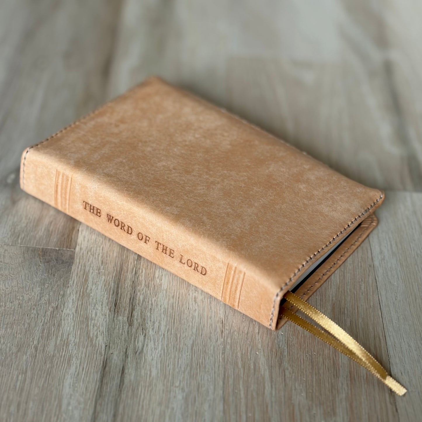 NLT Bible, Double Column, Compact